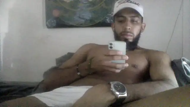 Snapshot of Alessandro__Rossi chatting on July 29, 2026, 4:01 am Alessandro Rossi online show from July 29, 2026, 4:01 am