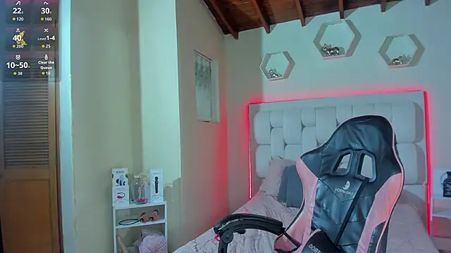 shanakendall online show from December 16, 2025, 2:21 pm