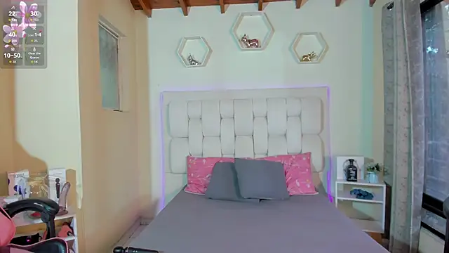 shanakendall online show from February 12, 2026, 2:39 pm