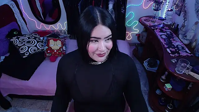 lufek23 online show from April 14, 2026, 1:38 pm