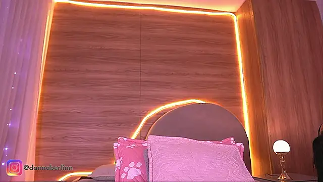 danna berlin  online show from March 29, 2026, 7:26 pm