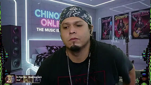Snapshot of chino_roz chatting on October 8, 2025, 6:15 am chino roz online show from October 8, 2025, 6:15 am