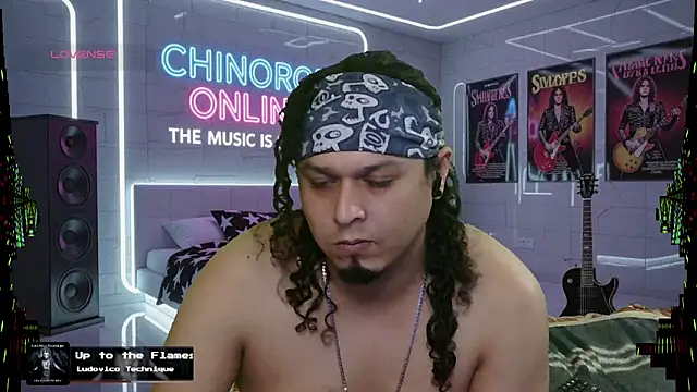 Snapshot of chino_roz chatting on October 4, 2025, 9:22 am chino roz online show from October 4, 2025, 9:22 am