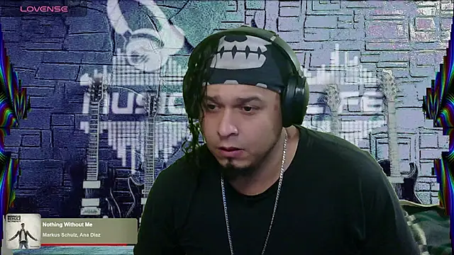 Snapshot of chino_roz chatting on March 6, 2025, 11:36 am chino roz online show from March 6, 2025, 11:36 am