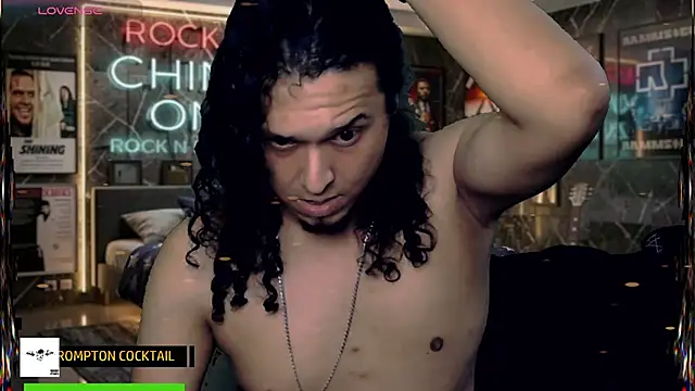 Snapshot of chino_roz chatting on June 27, 2026, 12:22 pm chino roz online show from June 27, 2026, 12:22 pm