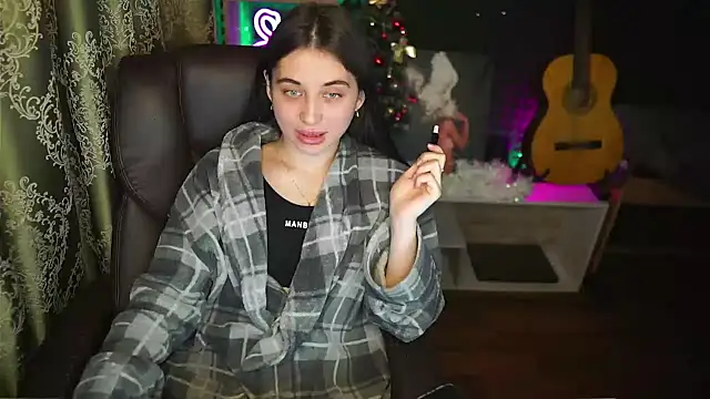 delicatedBailey online show from January 12, 2025, 2:52 pm