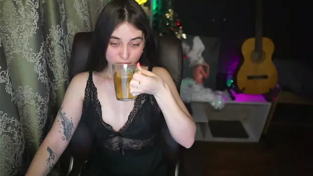 delicatedBailey online show from February 11, 2025, 5:37 am