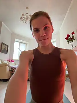 LeyaJohnson online show from February 14, 2026, 11:43 am