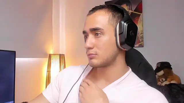 Snapshot of AlexRivera6 chatting on January 4, 2025, 9:41 pm AlexRivera6 online show from January 4, 2025, 9:41 pm