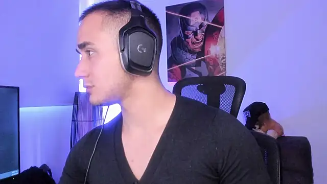 Snapshot of AlexRivera6 chatting on December 22, 2024, 11:22 am AlexRivera6 online show from December 22, 2024, 11:22 am