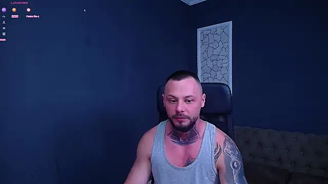 Snapshot of BrianHunts chatting on November 22, 2025, 5:39 am BrianHunts online show from November 22, 2025, 5:39 am