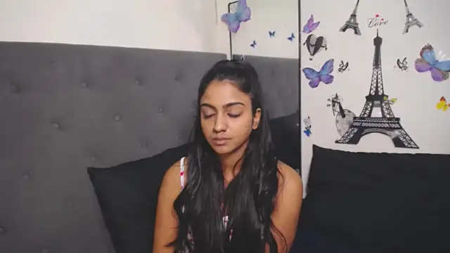 Snapshot of Delilah_Blazee chatting on October 17, 2025, 8:10 pm Delilah Blazee online show from October 17, 2025, 8:10 pm