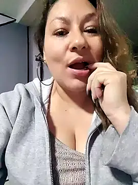 Snapshot of sakotodika chatting on February 24, 2026, 10:32 pm sakotodika online show from February 24, 2026, 10:32 pm