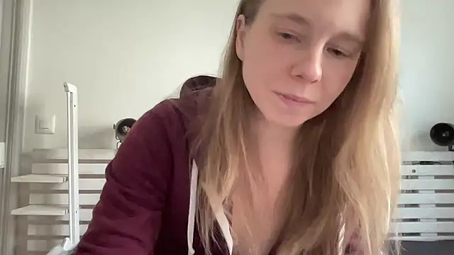 SweetLucy96 online show from December 24, 2024, 1:28 pm