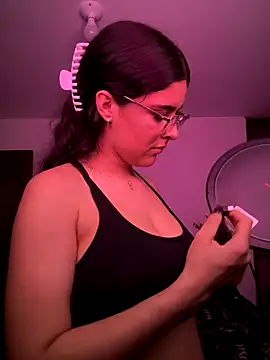  Niah  online show from November 8, 2025, 12:58 am