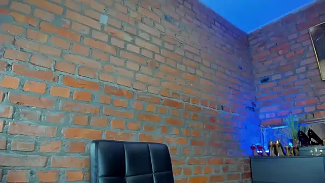 Snapshot of MistressMilana chatting on February 6, 2025, 2:26 pm MistressMilana online show from February 6, 2025, 2:26 pm