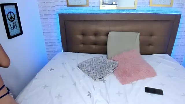 Snapshot of tamara_colliins_ chatting on March 17, 2025, 5:45 am tamara colliins  online show from March 17, 2025, 5:45 am