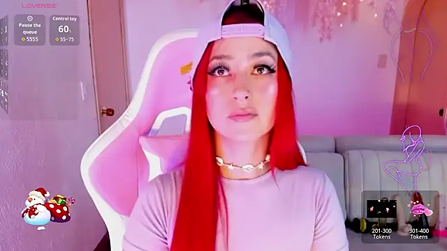 Mia-Bloom online show from November 11, 2025, 3:01 am