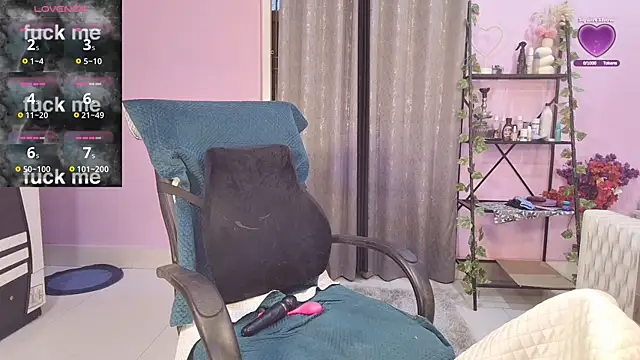 Snapshot of Naughty_nightz chatting on December 3, 2025, 12:44 am Naughty nightz online show from December 3, 2025, 12:44 am