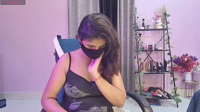 Snapshot of Naughty_nightz chatting on October 23, 2025, 3:43 pm Naughty nightz online show from October 23, 2025, 3:43 pm