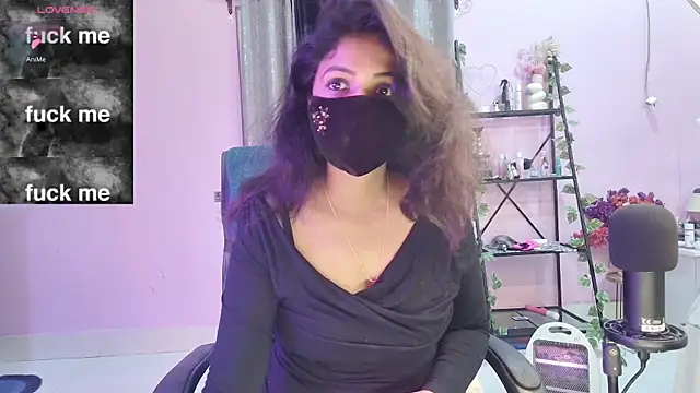 Snapshot of Naughty_nightz chatting on November 13, 2025, 2:15 am Naughty nightz online show from November 13, 2025, 2:15 am