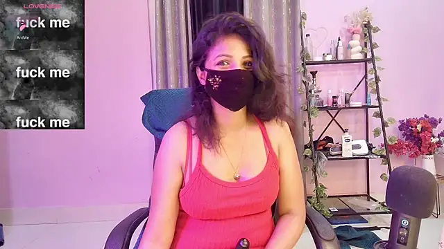 Snapshot of Naughty_nightz chatting on November 3, 2025, 10:13 pm Naughty nightz online show from November 3, 2025, 10:13 pm