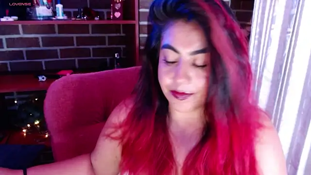 Snapshot of gatuwildhott chatting on July 28, 2026, 7:39 pm gatuwildhott online show from July 28, 2026, 7:39 pm