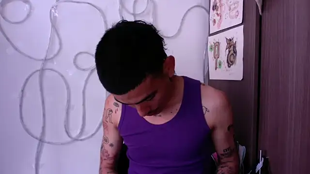 sorry-mom69 online show from December 18, 2025, 5:28 pm