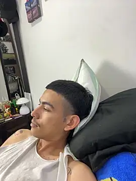 Snapshot of sorry-mom69 chatting on November 15, 2025, 5:44 am sorry-mom69 online show from November 15, 2025, 5:44 am