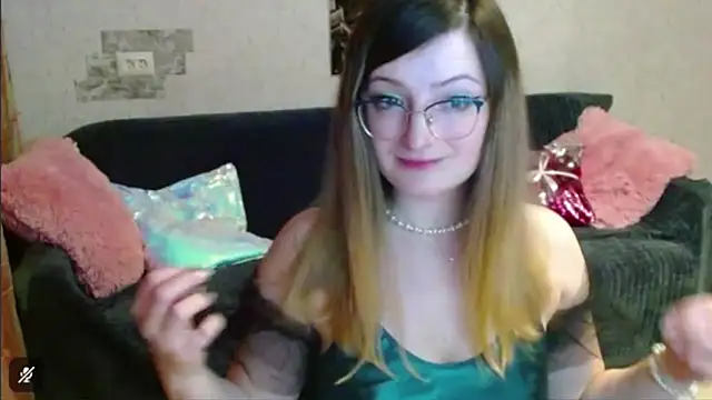 Snapshot of Arielsssplash chatting on November 25, 2025, 2:50 pm Arielsssplash online show from November 25, 2025, 2:50 pm