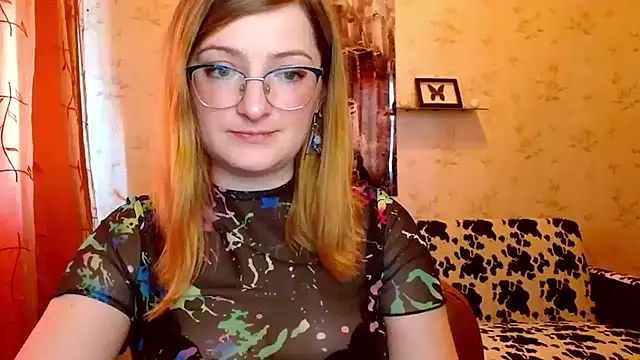 Snapshot of Arielsssplash chatting on March 13, 2025, 8:04 am Arielsssplash online show from March 13, 2025, 8:04 am