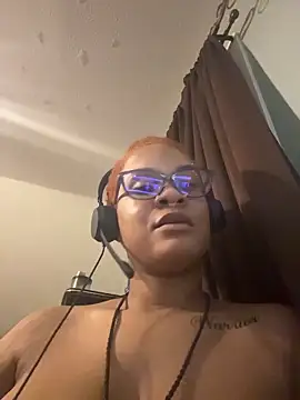 nickytheehawtie online show from March 15, 2026, 4:30 am