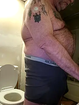 mrwizard4570 online show from April 9, 2026, 3:08 am