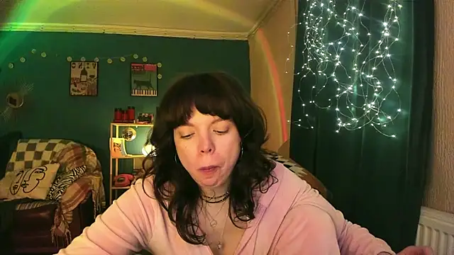 ClancyMorissey online show from March 10, 2026, 6:34 pm