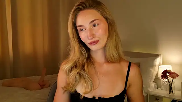 bella  rose online show from June 1, 2026, 11:54 am