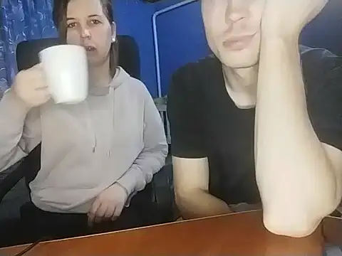 Snapshot of loveis007 chatting on November 2, 2025, 9:42 pm loveis007 online show from November 2, 2025, 9:42 pm