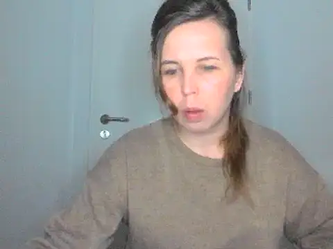 Snapshot of loveis007 chatting on March 18, 2025, 9:32 pm loveis007 online show from March 18, 2025, 9:32 pm