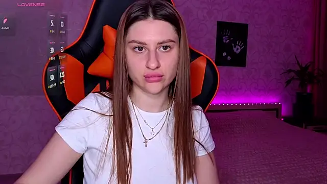 Elishka  online show from July 7, 2026, 9:29 pm