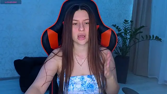 Elishka  online show from November 27, 2025, 6:30 pm