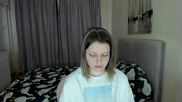 Snapshot of SoniNesti chatting on September 23, 2025, 2:35 pm SoniNesti online show from September 23, 2025, 2:35 pm