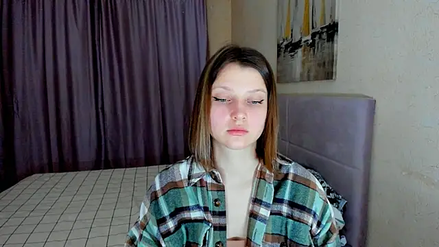 Snapshot of SoniNesti chatting on November 18, 2025, 2:53 pm SoniNesti online show from November 18, 2025, 2:53 pm