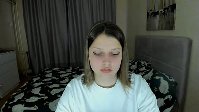 Snapshot of SoniNesti chatting on September 18, 2025, 3:26 pm SoniNesti online show from September 18, 2025, 3:26 pm