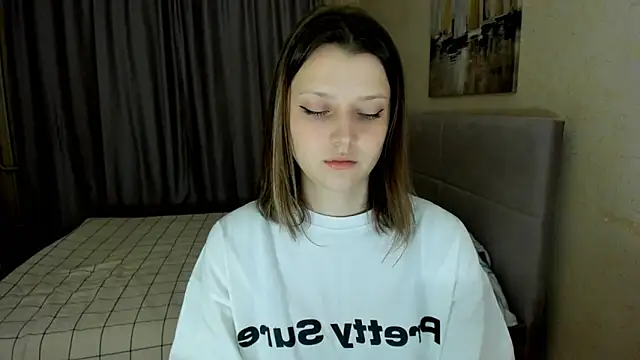 Snapshot of SoniNesti chatting on November 11, 2025, 2:23 pm SoniNesti online show from November 11, 2025, 2:23 pm