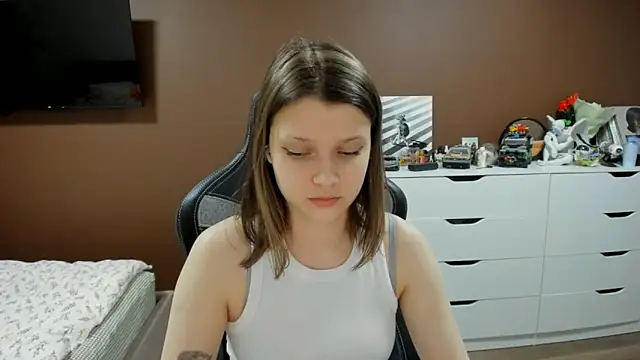 SoniNesti online show from April 9, 2026, 3:18 pm