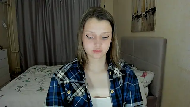 Snapshot of SoniNesti chatting on October 3, 2025, 3:13 pm SoniNesti online show from October 3, 2025, 3:13 pm