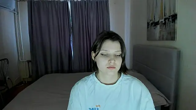 Snapshot of SoniNesti chatting on March 7, 2025, 12:01 pm SoniNesti online show from March 7, 2025, 12:01 pm