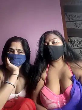 Snapshot of cutee__crazy chatting on December 5, 2025, 5:22 pm cutee crazy online show from December 5, 2025, 5:22 pm