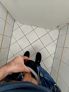 Snapshot of Boring_one chatting on March 9, 2026, 3:26 pm Boring one online show from March 9, 2026, 3:26 pm