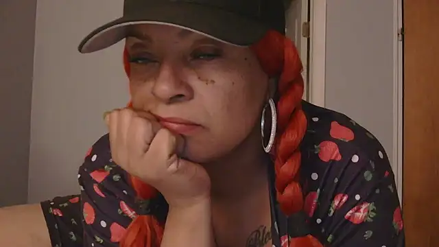 MSweetLindaParks online show from October 30, 2025, 4:22 am