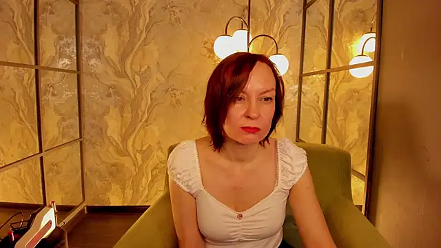 Snapshot of NikaGentle chatting on December 2, 2025, 5:42 am NikaGentle online show from December 2, 2025, 5:42 am